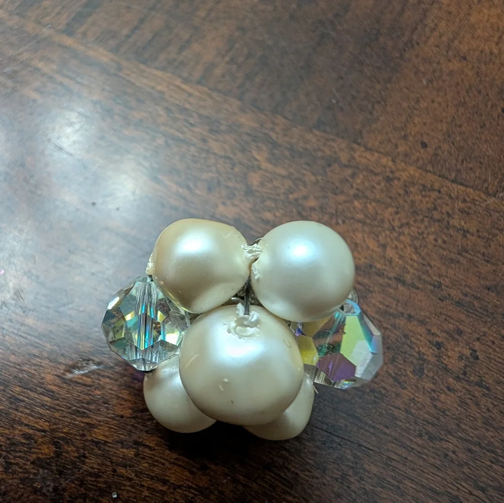 Vintage  Laguna Silver Toned Faux Pearl & Iridescent AB Beaded Clip Earrings - Picture 3 of 10